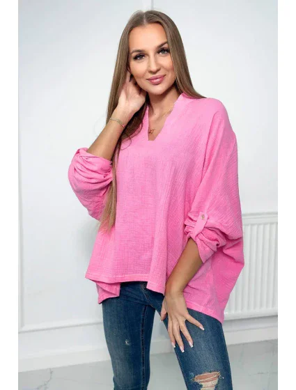 Mušelínová blúzka s vyhrnutými rukávmi tmavo ružová
