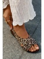 Dámské kožené sandály leopardí hnědé model 21694322 - Zazoo Dámské kožené sandály leopardí hnědé model 21694322 - Zazoo
