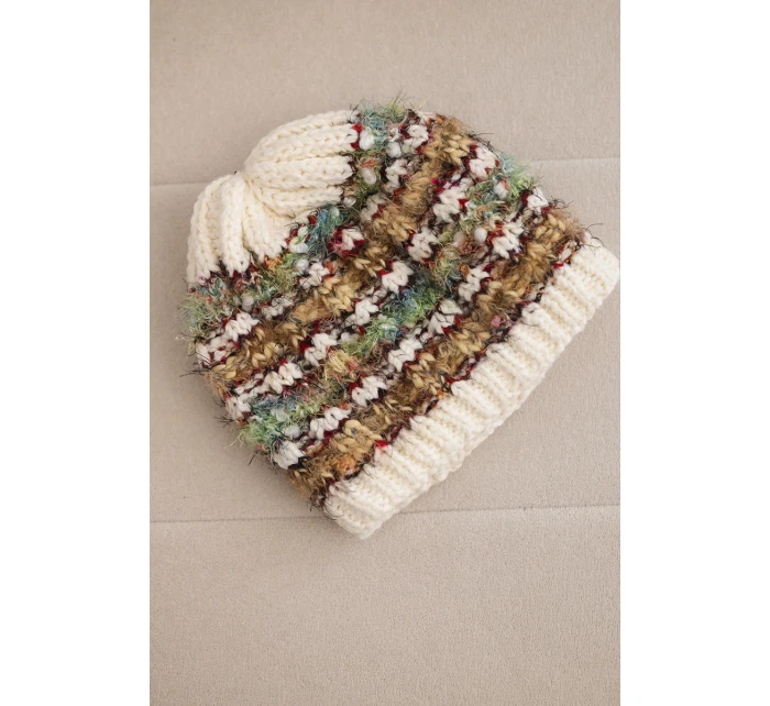 Dámská zimní vlněná čepice s ozdobnými krystalky K399 černá