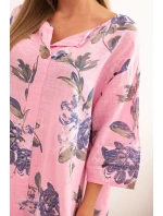 Dámske bavlnené šaty s kvetinovým vzorom a 3/4 rukávmi svetloružovej farby Dámske bavlnené šaty s kvetinovým vzorom a 3/4 rukávmi svetloružovej farby