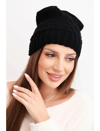 Dámska zimná vlnená čiapka s ozdobným razením K474 čierna