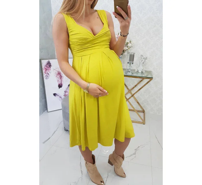 Šaty so širokými ramienkami