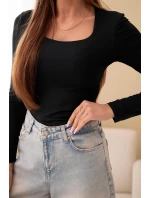 Dámská basic blůza se model 21921208 výstřihem a dlouhým rukávem černá - K-Fashion