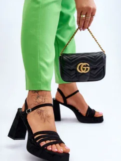 Sandále na podpätku model 179122 Vykročte štýlovo