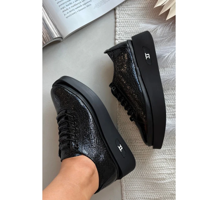 Skórzane Lakierowane Półbuty Damskie Na Platformie Artiker 57C2041 Czarne