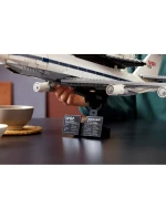 Icons model 21864086 - Lego