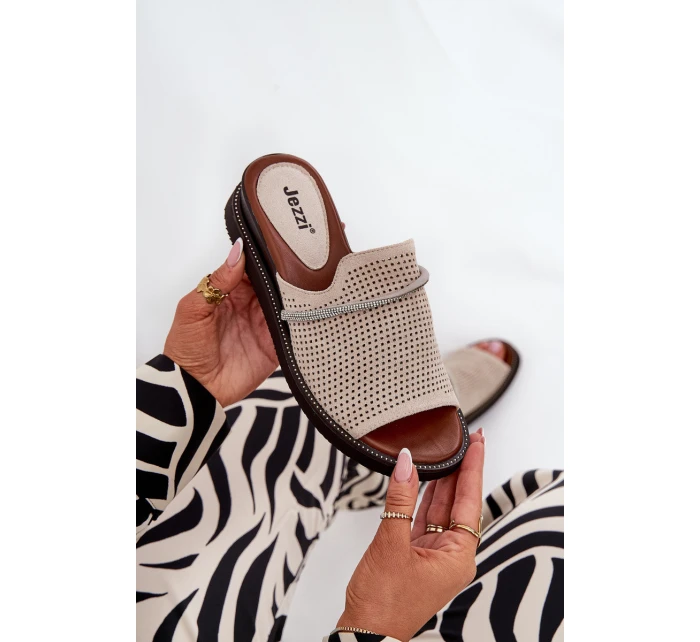 Klapki Damskie Na Koturnie Z Ozdobnym Paseczkiem Beżowe Teriwes Klapki Damskie Na Koturnie Z Ozdobnym Paseczkiem Beżowe Teriwes