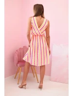 Dámske bavlnené šaty s farebnými pruhmi v neónovo ružovej farbe
