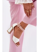 Dámské Sandály Na Podpatku Bílé model 21695402 - VINCEZA Dámské Sandály Na Podpatku Bílé model 21695402 - VINCEZA