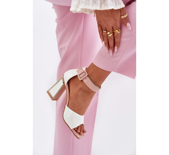 Dámské Sandály Na Podpatku Bílé model 21695402 - VINCEZA Dámské Sandály Na Podpatku Bílé model 21695402 - VINCEZA