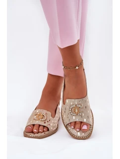Kožené Sandály S Dekorací Na Plochém Podpatku model 21696779 Zlaté - S.Barski