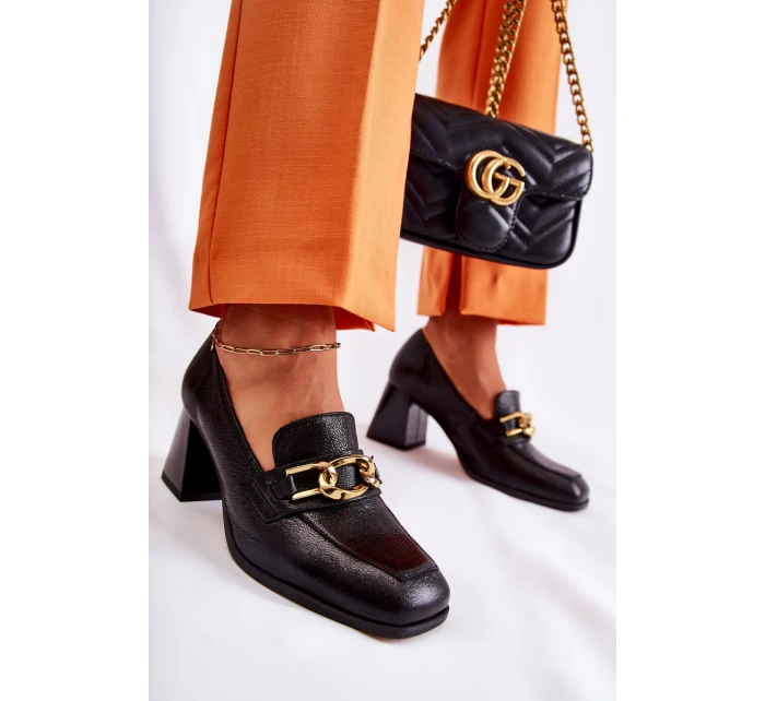 Kožené lodičky s řetízkem model 21592777 Black - Laura Messi