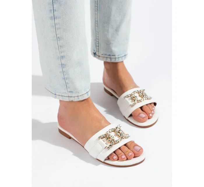 Módne biele nazúvaky dámske bez podpätku Módne biele nazúvaky dámske bez podpätku