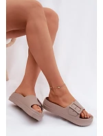 Dámské pěnové sandály na platformě s přezkou Big Star TT274A079 tmavě béžové Dámské pěnové sandály na platformě s přezkou Big Star TT274A079 tmavě béžové