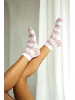 PRUHOVANÉ AŽUROVÉ DÁMSKE PONOŽKY 0989.003