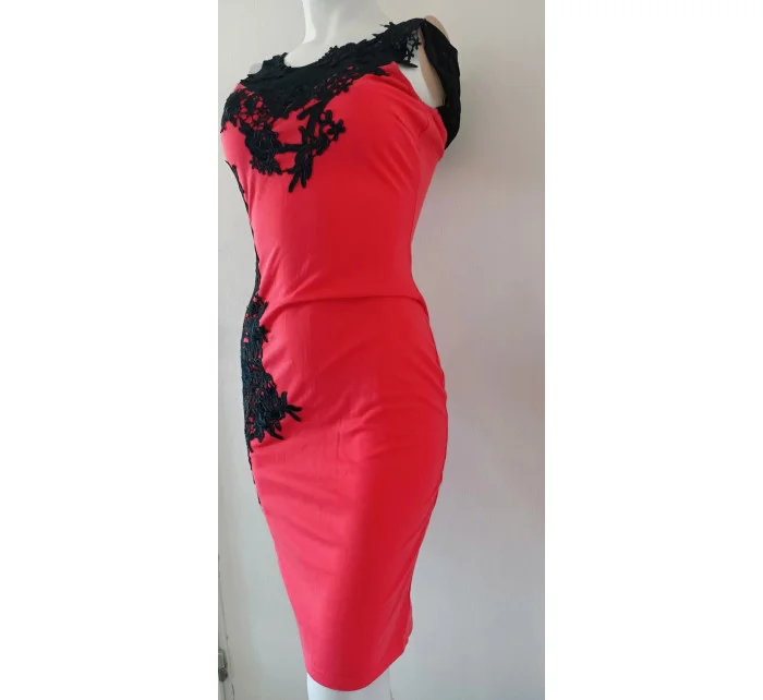 Dámské šaty model 20882598 - Koucla Dámské šaty model 20882598 - Koucla