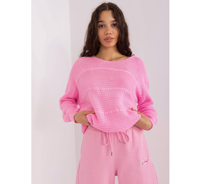 Klasický ružový sveter voľného strihu