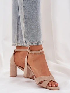 Sandále na podpätku model 210151 Vykročte štýlovo