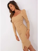 Sukienka EM SK HW 20 model 18738556 camelowy - FPrice Sukienka EM SK HW 20 model 18738556 camelowy - FPrice