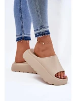 Dámske penové papuče na platforme - béžové