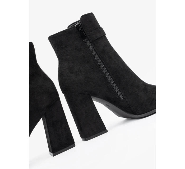 Trendy  kotníčkové boty černé dámské na širokém podpatku