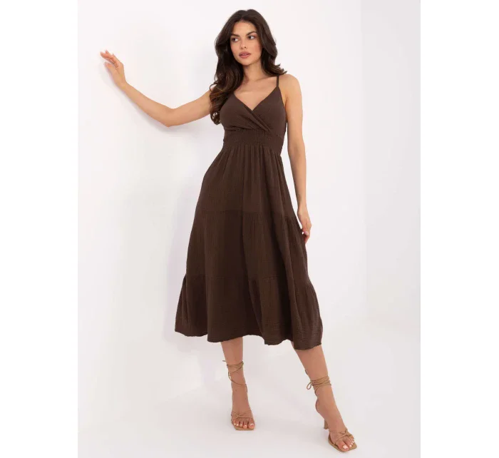 Sukienka MI SK model 21191043 ciemny brązowy - FPrice Sukienka MI SK model 21191043 ciemny brązowy - FPrice