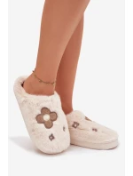 Kožešinové pantofle s květinami béžové model 21772526 - Boto