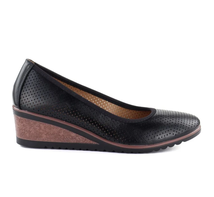 Dámske lodičky na platforme čierne Vinceza 58629