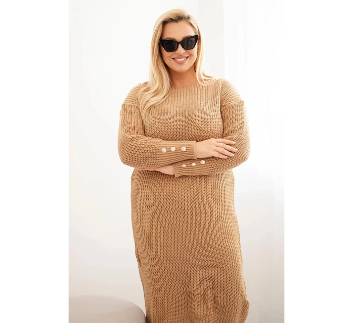 Dámské pletené šaty Plus Size s model 21393354 v barvě camel - K-Fashion