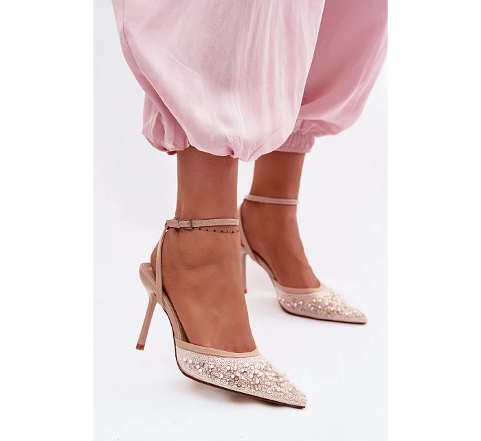 Sandále na podpätku model 226511 Vykročte štýlovo