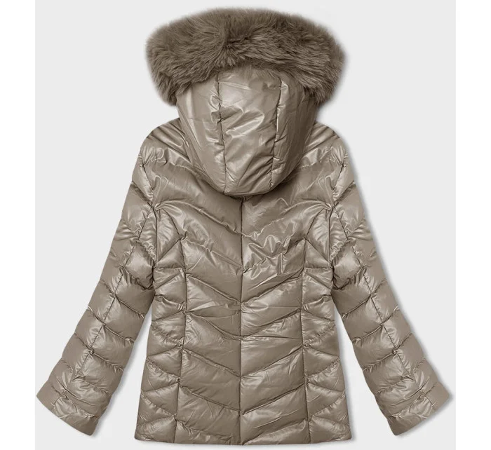 Krátká béžová zimní bunda s kapucí model 21246232 - J.STYLE Krátká béžová zimní bunda s kapucí model 21246232 - J.STYLE