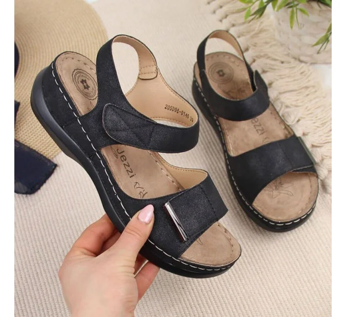 Sandály na podpatku W model 22112771 černé eVento - Inny