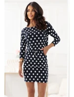 13-167 Športové šaty s viazaním a vreckami - tmavomodré s bielymi bodkami