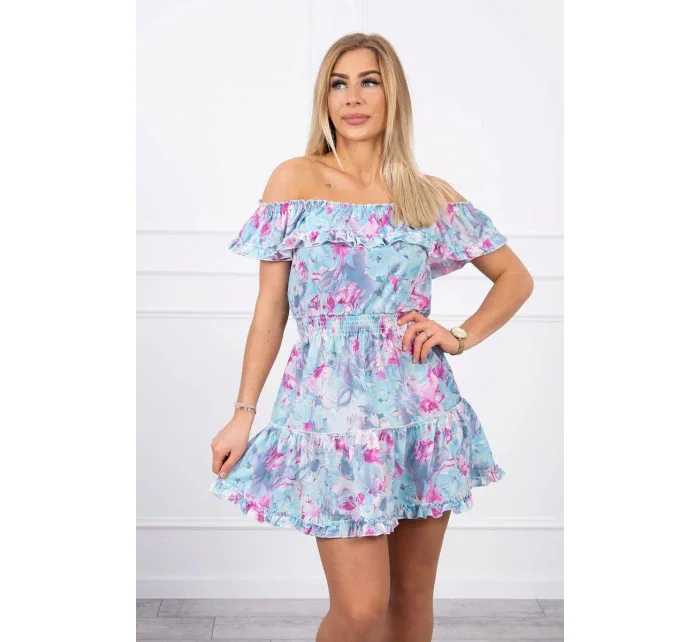 Kvetinové šaty s odhalenými ramenami v mätovej farbe