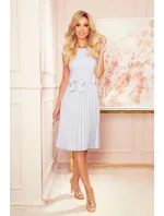 LILA Šedé dámské plisované šaty s krátkými rukávy model 21819782 LILA - numoco LILA Šedé dámské plisované šaty s krátkými rukávy model 21819782 LILA - numoco