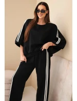 Dámsky viskózový komplet so širokými nohavicami a voľnou blúzkou čierny