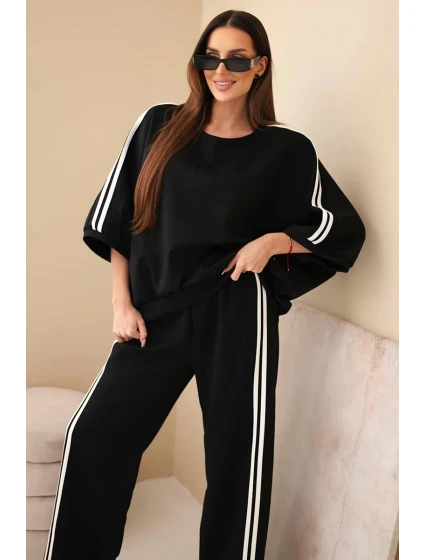 Dámsky viskózový komplet so širokými nohavicami a voľnou blúzkou čierny
