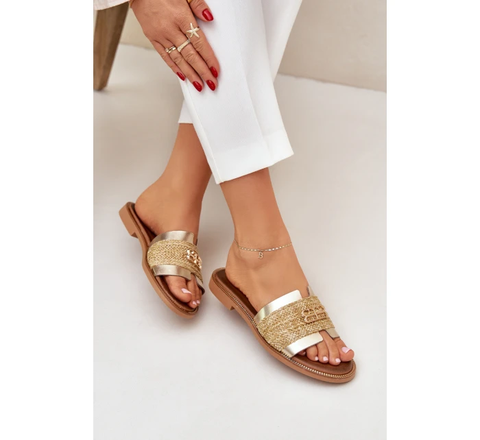 Skórzane Klapki Z Ozdobnym Detalem I Plecionką Zazoo 40426 Złote