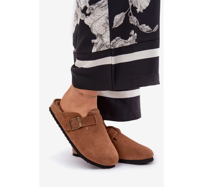 Semišové Klapky Dámské S Přezkou Big Star Hnědé model 21692025 - Big Star Shoes Semišové Klapky Dámské S Přezkou Big Star Hnědé model 21692025 - Big Star Shoes