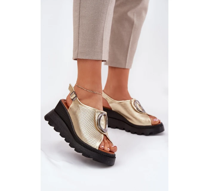 Skórzane Sandały Damskie Na Koturnie Z Ozdobą Artiker 56C0109 Złote Skórzane Sandały Damskie Na Koturnie Z Ozdobą Artiker 56C0109 Złote