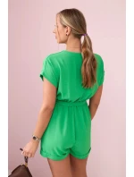 Krátky overal zviazaný v páse zelený