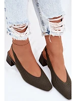 Materiálové dámské sandály na podpatku tmavě zelené model 22102914 - Boto