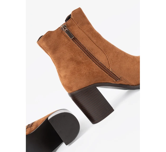 Originální kotníčkové boty dámské model 21298357 na širokém podpatku Originální kotníčkové boty dámské model 21298357 na širokém podpatku