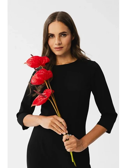 model 18882529 Plášťové šaty s rozparkem vpředu černé - STYLOVE
