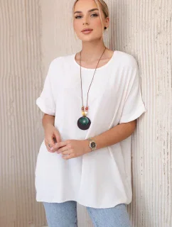 Nadrozmerná blúzka s príveskom svetlo béžová