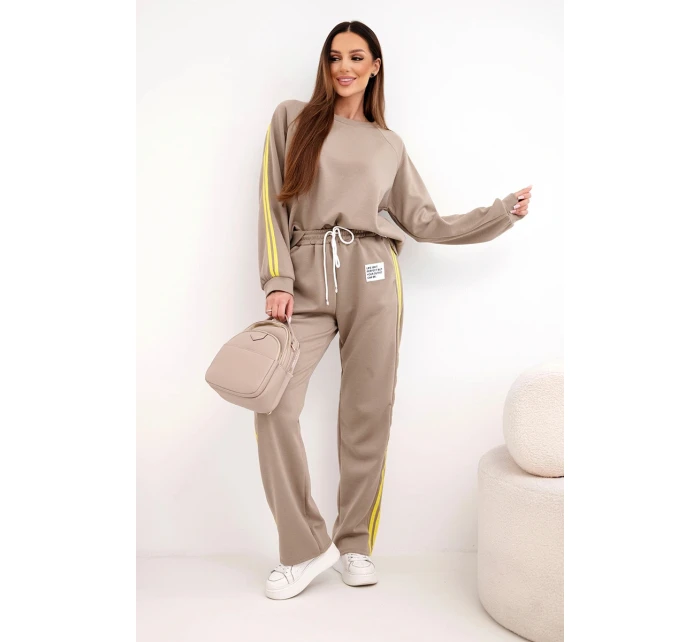 Dámska tepláková súprava Masełko s legínami a voľnou mikinou fango