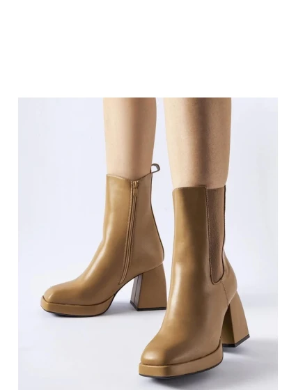 Topánky na podpätku model 204732 Solea