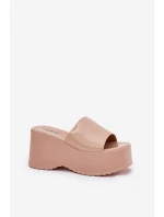 Lakierowane Klapki Damskie Na Platformie I Koturnie Beżowe Nellevia