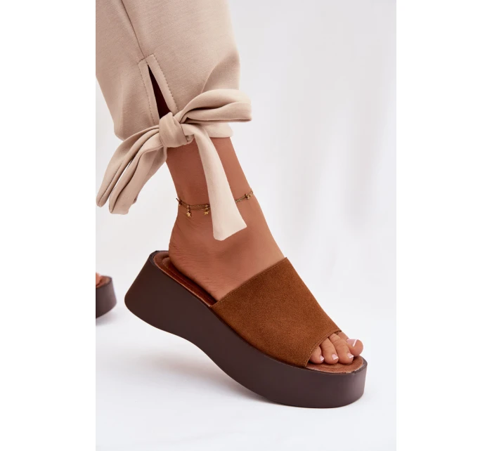 Dámské pantofle na platformě Camel Liorisse Dámské pantofle na platformě Camel Liorisse