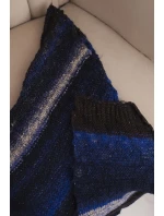 Dámsky sveter z mäkkej a teplej vlny vo farebných pruhoch KN19 modrá